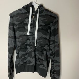 Gray camo zip up hoodie